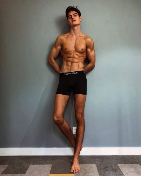 Hot Dudes – 22 February 2019 | Hot Guys Moritz Hau, Ripped Men, Boy Models, Fashion Suits For Men, Mens Loungewear, Muscular Men, Shirtless Men, Good Looking Men, Male Models