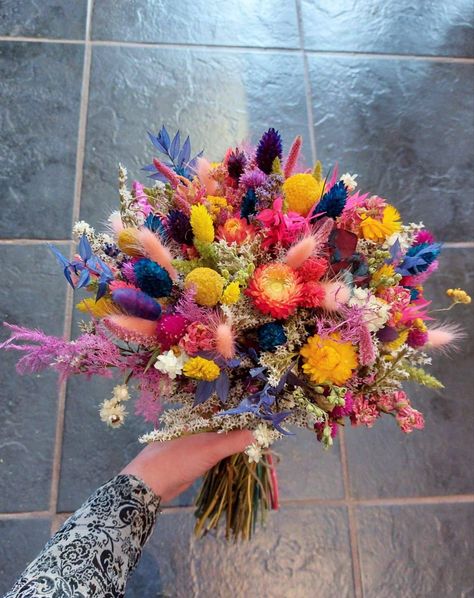 Colourful Dried Flowers Wedding, Colorful Dried Flowers Wedding, Dried Flowers Uk, Bright Dried Flowers Wedding, Colourful Dried Flower Bouquet, Colourful Decorations Party, Colorful Dried Flower Bouquet, Bright Dried Flowers, Wedding Cake Colourful