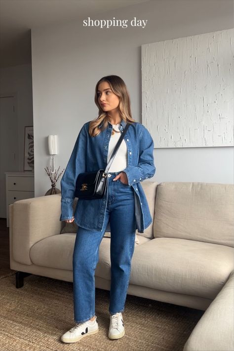 Fall Casual Jean Outfits, Denim Shirt Looks For Women, Outfits With Denim Shirts Women, Jeans And Denim Outfit, All Jean Outfits For Women, Jeans Work Outfit Summer, Denim Over Denim Outfit, Minimalism Style Outfits, Denim Shirt And Jeans Outfit