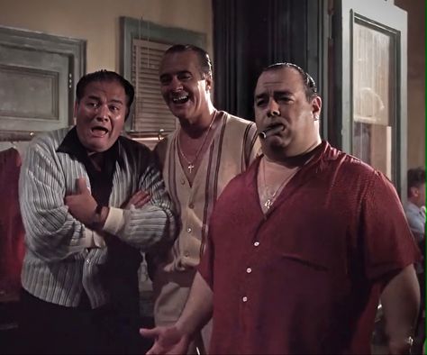 Goodfellas Style, Mafia Movies, Mobsters Movie, Italian Mobsters, Mob Wedding, Mob Museum, Mafia Party, Paul Sorvino, 1990s Films