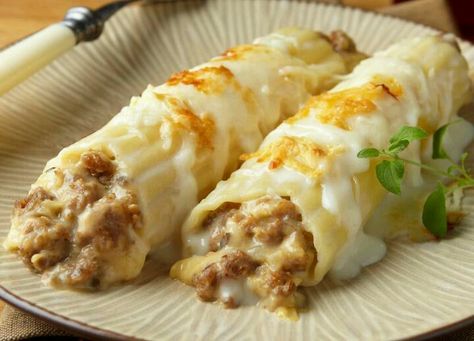 Baked Cantaloni Baked Cannelloni, Cannelloni Pasta, Cannelloni Recipes, Zucchini Puffer, Oven Recipes, Sausage Recipes, Italian Dishes, Italian Sausage, Ravioli