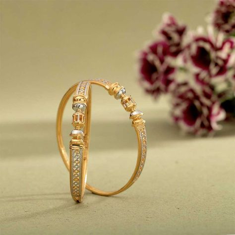 Kadli Bangles Gold, Bangle Models, Gold Bengals, Simple Bangles, Plain Gold Bangles, Gold Bangle Set, Bangles Gold, Jewelry Set Design, Gold Pendant Jewelry