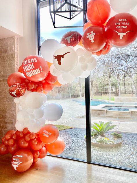 Ut Party Decorations, Ut Austin Party Decor, Ut Austin Graduation Party Ideas, University Of Texas Graduation Party, Texas State University Graduation Party, Texas Tech Graduation Party, Ut Longhorns Decorations, Texas A&m Party, College Balloons