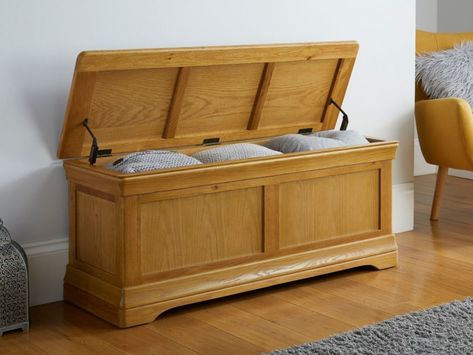 Timber Storage, Oak Bed, Masonry Work, Entryway Shoe Storage, Oak Beds, Wood Sample, Top Furniture, Blanket Box, Woodworking Furniture