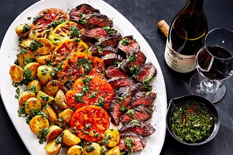 Steak And Tomatoes, Potatoes And Tomatoes, Main Recipes, Argentinian Food, Fall Dinners, Steak Potatoes, Hanger Steak, Box Recipes, Beefsteak Tomato