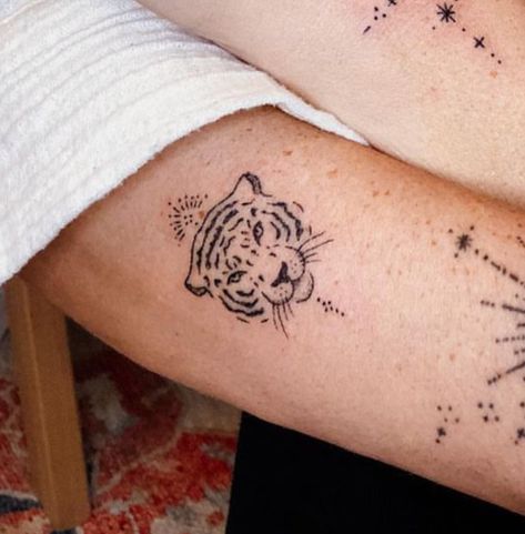 Upper Leg Tattoos, Tattoos Inspo, Bicep Tattoo, Fairy Tattoo, Small Tattoo Designs, Tiger Tattoo, Henna Tattoo Designs, Simplistic Tattoos, Rose Tattoos