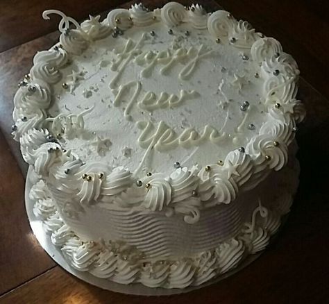 New Years Cake Aesthetic, New Year’s Cake, Happy New Year 2024 Cake, New Years Cake Ideas 2024, New Year’s Eve Cakes, New Years Cake Design, New Year’s Eve Cake Ideas, Nye Cake Ideas, New Year Cake Design 2024