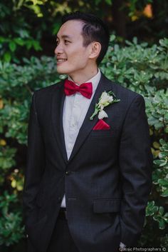 Groom black tuxedo  Groom black tuxedo  cherry red bow tie - groom attire inspiration {Classic Photographers} Black Tux With Red Bow Tie, Black Suit Red Bow Tie, Black Tux Red Bow Tie, Black Suit Red Tie, Red Tux, Groomsmen Attire Black, Black Groomsmen Suits, Classic Photographers, Red Tuxedo