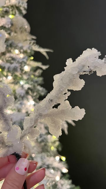 How To Make Trees, Borax Crystals, Crystal Christmas Tree, Dollar Store Christmas, Concrete Planter, Crystal Snowflakes, Ideas Food, Xmas Ideas, Diy Crystals