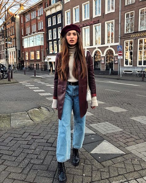 I ate so much over the past few days.. Ok I mean weeks or maybe months😅that it’s time to get a bit more Summer body ready. What is your… Burgundy Beret Outfit, Beret Outfit Street Style, Beret Street Style, Beret Outfit, Beret Women, Burgundy Wine, Street Style Inspiration, Berets, Autumn Fashion Women