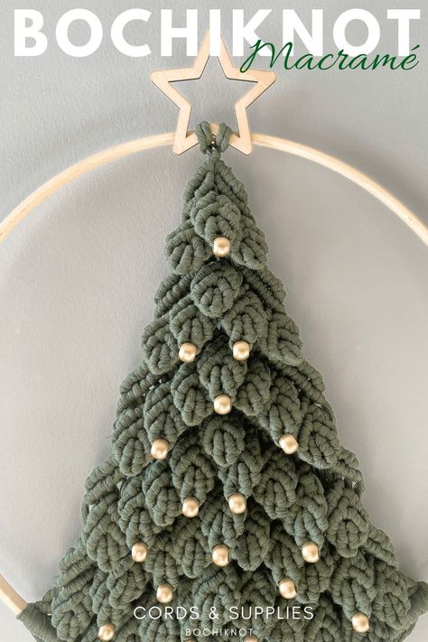 Strings of Joy beckon as I unveil the steps behind crafting a holiday macrame Christmas tree. Get ready to infuse your space with handmade charm and festive warmth. Macarena Christmas Tree, 3d Macrame Christmas Tree, Macrame Tree Topper, Handmade Christmas Wreath, Macrame Turkey, Macrame Christmas Tree Pattern Free, Macrame Gnome Tutorial, Macrame Christmas Tree Pattern, Christmas Macrame Ideas