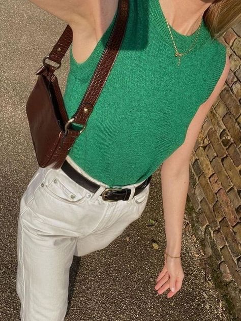 sleeveless green knit top and white jeans St Patricks Day Outfits, St Pattys Day Outfit, Cream Jeans, St Patrick's Day Outfit, Black Jeans Outfit, Saint Patties, St Paddy, Dinner Outfits, Green Outfit