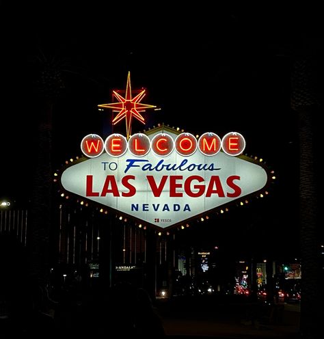 Las Vegas Sign | Photography Sign Photography, Las Vegas Sign, Las Vegas Nevada, Book Aesthetic, Nevada, Las Vegas, Photography