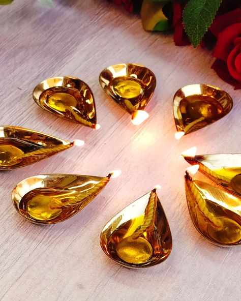 *Pure brass diya for daily use* 🪷Minimum 15 piece compulsory 🪔 *Description* Size - 2.75"-3" each 👉Price-70₹ each👈 DM us for more information 🙂 #Diyas #Brassdiyas #Poojagifts #Housewarming present #Newhomegiftingideas #Festival gifts #Templegifts #Affordable Gifts #Budgetfreidnlygifts #grahparvesh❤️❤️moments #Special occasions #Giftingoption Brass Diyas, Return Gift, Housewarming Present, Affordable Gifts, New Home Gifts, Modern Kitchen Design, Modern Kitchen, More Information, House Warming