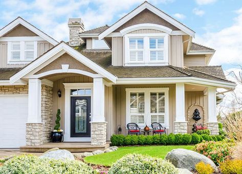 House with beige exterior paint and black front door Black And White Farmhouse Exterior, Brown Roof House Colors, House Black Trim, Gray Home Exterior, Black And White House Exterior, Brown Roof Houses, White House Black Trim, Brown House Exterior, White Farmhouse Exterior