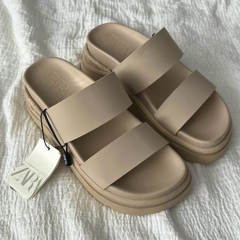 Beige Sandals with Platform - Zara Sandals With Platform, Beige Sandals, Candle Business, Girly Shoes, Platform Slippers, Your Lips, Zara Shoes, Pretty Shoes, Summer Shoes