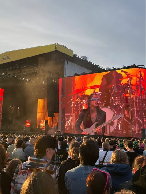 Steve Lacy Concert, Leeds Fest, Reading And Leeds Festival, General Aesthetic, Leeds Festival, 2024 Moodboard, Festival Aesthetic, The Kooks, Twenty Twenty