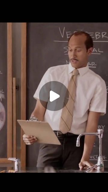 Key And Peele Substitute Teacher, Key & Peele, Key And Peele Funny, Teacher Funny Humor, Key And Peele, Funny Movie Clips, Bored Teachers, Hilarious Videos, Daycare Teacher