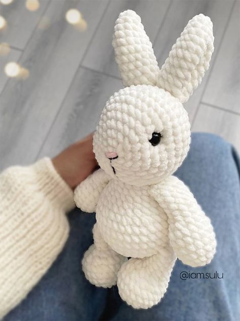 21 Cute Crochet Bunny Patterns to Make - Easy Amigurumi Tips - A Crafty Life Crochet Bunny Patterns, Corak Krusye, Amigurumi Tips, Bunny Patterns, Easy Amigurumi, Easy Crochet Animals, Confection Au Crochet, Crochet Bunny Pattern, Bunny Pattern