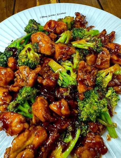 chef Bobby Flay | BOURBON CHICKEN WITH BROCCOLI RECIPE: | Facebook Dreamsicle Salad Recipe, Chicken With Broccoli, Bourbon Chicken Recipe, Pork Loin Roast Recipes, Bourbon Chicken, Shrimp And Broccoli, Savory Dinner, Grilled Teriyaki Chicken, Broccoli Recipe