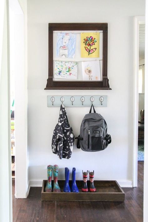 Backpack Station, Organize Shoes, Kid Bedrooms, Displaying Kids Artwork, Narrow Entryway, Mudroom Organization, Art Display Kids, Front Entryway, Entryway Shoe