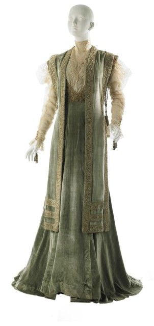 Historical Outfits, House Of Worth, Tea Gown, 1900s Fashion, Aesthetic Dress, Edwardian Dress, Period Outfit, Aesthetic Inspiration, Vintage Gowns