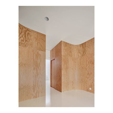 Pineda - Monedero (@pinedamonedero) • Instagram photos and videos Barcelona House, Spanish Interior Design, Spanish Interior, Stone Walls Interior, Houses Architecture, Plywood Interior, Plywood Walls, Stone Interior, Separating Rooms