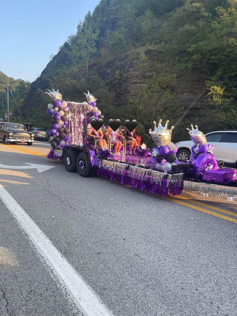 Dance Float For Parade, Pageant Parade Float, Float For Parade Ideas, High School Parade Floats Homecoming, Trailer Float Parade Ideas, Cheer Homecoming Float Ideas, Hoco Parade Float Ideas, Homecoming Parade Float Ideas Theme, Homecoming Parade Floats