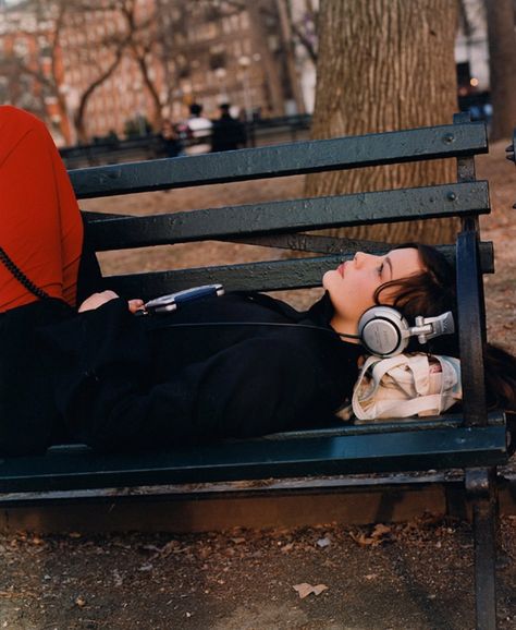 Liv Tyler | ph. Pierre Bailly Vibing Alone, Liv Tyler 90s, Lorraine Warren, Chloe Rose, Liv Tyler, Rory Gilmore, Coney Island, Gilmore Girls, My Vibe