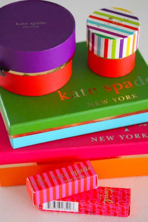 Office Storage Boxes, Kate Spade Office Inspiration, Kate Spade Office, Kate Spade Party, Kate Spade Inspired, Kate Spade Style, Board Inspiration, Abc Carpet, Diy Stationery