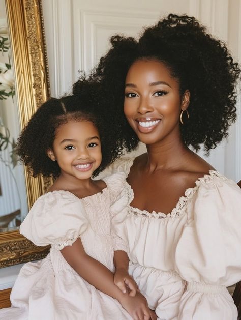 Black Motherhood Photography, Fun Mom And Daughter Photo Ideas, Girl Mom Black Women, Black Mom And Daughter Aesthetic, Black Mom And Daughter Photoshoot, Mommy Daughter Photoshoot Black, Mommy And Daughter Photo Shoot Black, Mommy And Me Photo Shoot Mother Daughters, Mom And Daughter Dates