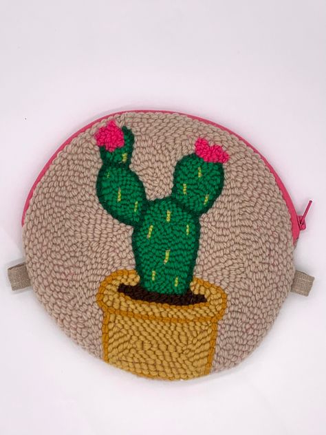 #thread #punchneedle #yarn #cactus Yarn Cactus, Punch Needle Patterns, Punch Needle, Cactus, Coin Purse, Thread, Yarn, Novelty Christmas, Christmas Ornaments