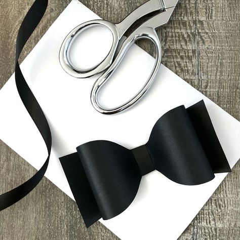 Bow Tie Gift Wrap, Paper Bow Tie Diy, Paper Bowtie Diy, How To Make A Paper Bow Tie, Diy Bow Tie For Men, How To Make A Bow Tie, Bow From Paper, How To Make A Bowtie, Diy Bow Ties