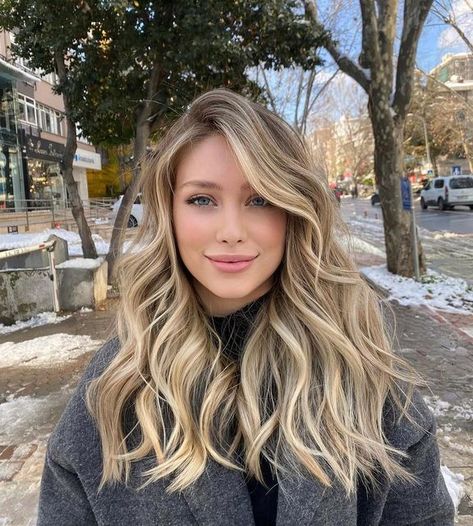 2022 Hair Color, Summer Blonde Hair, Color Highlights, Highlights Hair, Hair 2024, Brown Hair Balayage, Blonde Hair Inspiration, Blonde Hair Shades, Balayage Hair Blonde