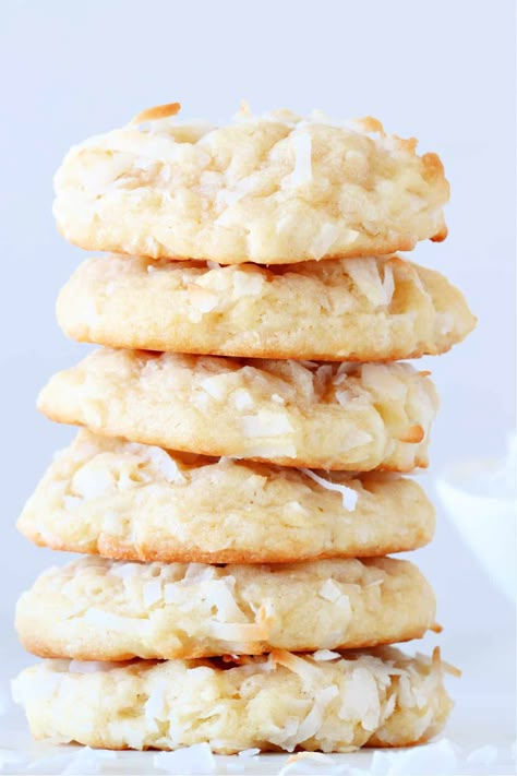 Coconut Cake Cookies, Coconut Chunks Recipes, Dried Coconut Recipes, Coconut Flakes Recipe Desserts, Gluten Free Coconut Cookies, Coconut Cream Cookies, Coconut Cookies Easy, Chicken Dinners Healthy, Coconut Butter Cookies