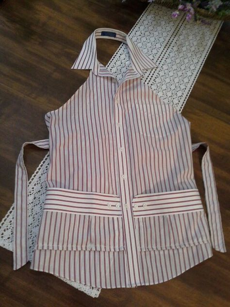 DIY Men's Dress Shirt Apron Dress Shirt Apron, Diy Apron Pattern, Aprons Diy, Men's Shirt Apron, Memory Clothes, T Shirt Remake, Denim Quilt Patterns, Easy Apron, Shirt Apron