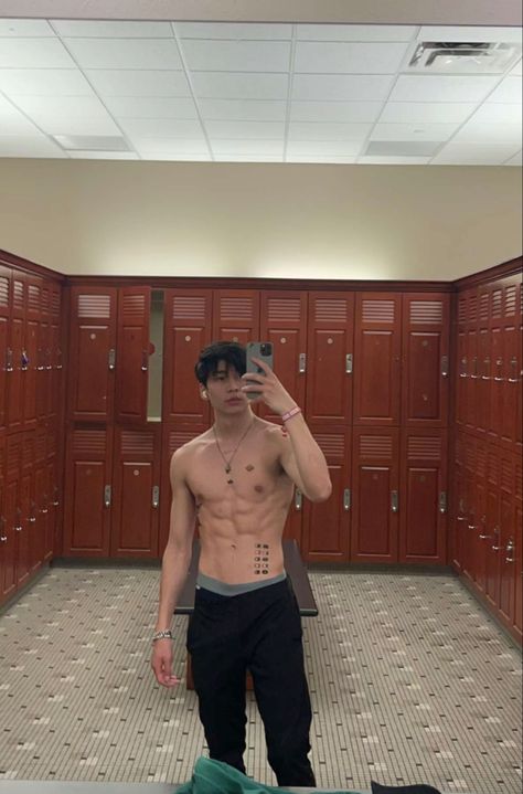 Oliver Moy, Add Me On Snapchat, Hot Asian Men, Male Fitness Models, Boys Long Hairstyles, Picture Puzzles, Cute Asian Guys, Stylish Boys, Six Pack