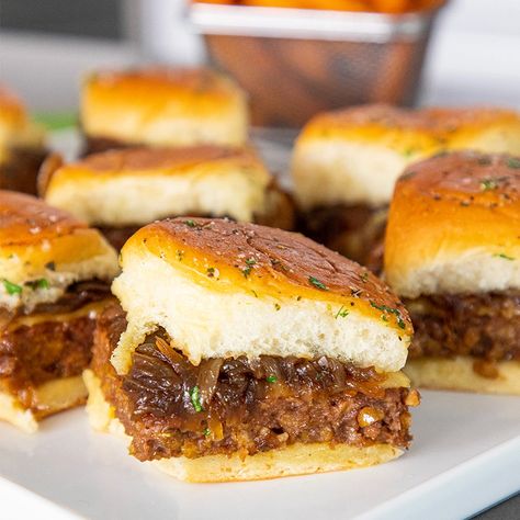 Beyond Beef Garlic Sliders | Beyond Meat Garlic Sliders, Beyond Beef Recipes, Mini Sandwiches, Slider Recipes, Vegan Appetizers, Meat And Cheese, Meatless Meals, Burger Recipes, Vegan Butter