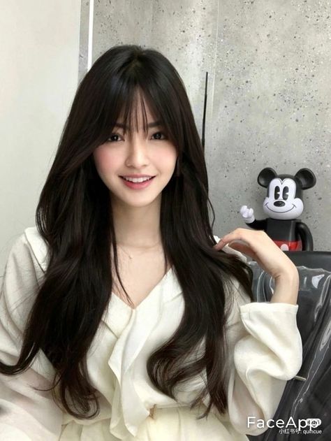 Filipino Wispy Bangs, Asain Girl Long Black Hair, Korean Hairstyles Women Long Bangs, Bangstyle Hair Long Korean, Long Wavy Hair With Bangs Round Face, Korean Hairstyles Women Long, Korean Long Hair With Bangs, Korean Bangstyle Hair, Korean Bangs Hairstyle Round Face