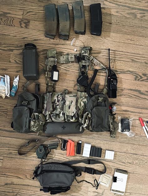 Military Loadout, Cool Tactical Gear, Tactical Wear, Tactical Helmet, Tac Gear, Tactical Gear Loadout, Combat Gear, Tactical Equipment, Plate Carrier