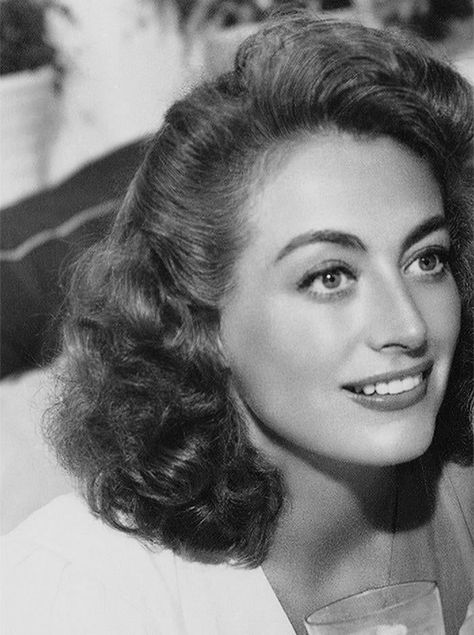 Joan Crawford 1945 Actor Photography, Celebrity Pixie Cut, Adrienne Ames, George Peppard, Blake Edwards, Classic Actors, Mia Farrow, Charles Bronson, Hollywood Cinema