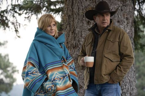 YELLOWSTONE Season 3 Episode 6 Photos All For Nothing (L-R) Kelly Reilly as Beth Dutton and Kevin Costner as John Dutton. Episode 6 of Yellowstone – “All for Nothing” Premieres July 26th at 9 P.M. ET/PT on Paramount Network. Cherry Jones, Liam Cunningham, Jonathan Pryce, Yellowstone Series, Luke Grimes, Kelly Reilly, Cole Hauser, Batman 2, Oliver Stone