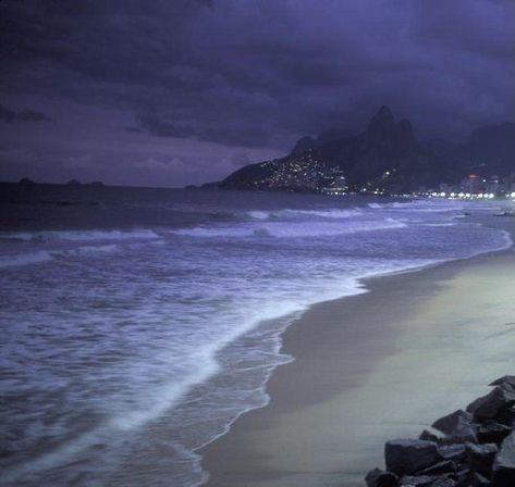 How To Disappear, Beach At Night, 11k Followers, Night Scenery, Cinematic Photography, Beach Aesthetic, Nature Aesthetic, Pretty Places, Sky Aesthetic