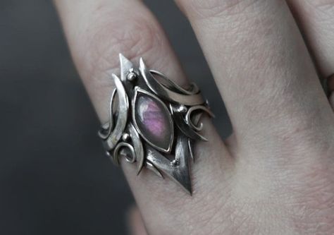 Dragon Ring Aesthetic, Dragon Jewelry Aesthetic, Dragon Familiar, Dnd Rings, Fantasy Rings Magic, Dnd Jewelry, Fantasy Rings, Elf Ring, Fantasy Ring