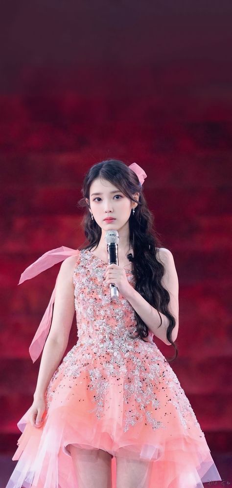 Iu Instagram, Iu Dress, Blonde And Brunette Best Friends, Instagram Mobile, Iu Hair, Famous Dress, Iu Fashion, Interview Outfit, Girl Day