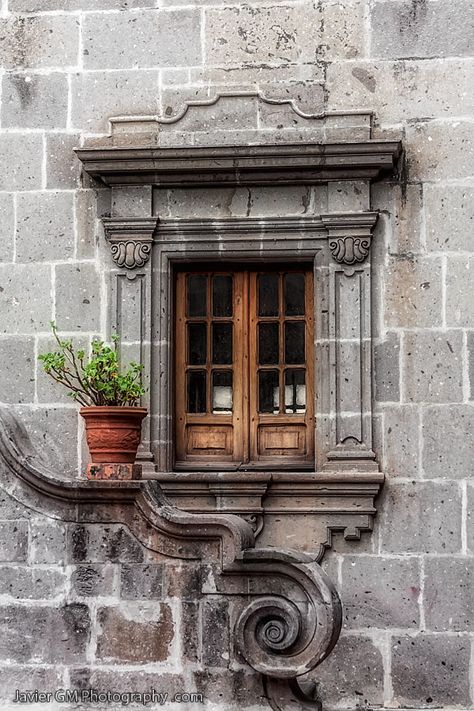 Entrance Door Decor, Stone Homes, Du Plessis, Neo Gothic, The Ledge, Vintage Details, Cool Doors, Sun Shine, Beautiful Windows