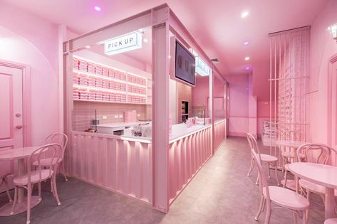 A modern monochromatic pink bakery interior draws inspiration from ’70s California motel aesthetic. #PinkInterior #MonochromaticInterior #Bakery #RetailDesign #CafeDesign Pink Bakery Interior, Pink Bakery Aesthetic, Motel Aesthetic, 70s California, Australia Architecture, Monochromatic Pink, Pink Bakery, Monochromatic Interior, Raised Platform