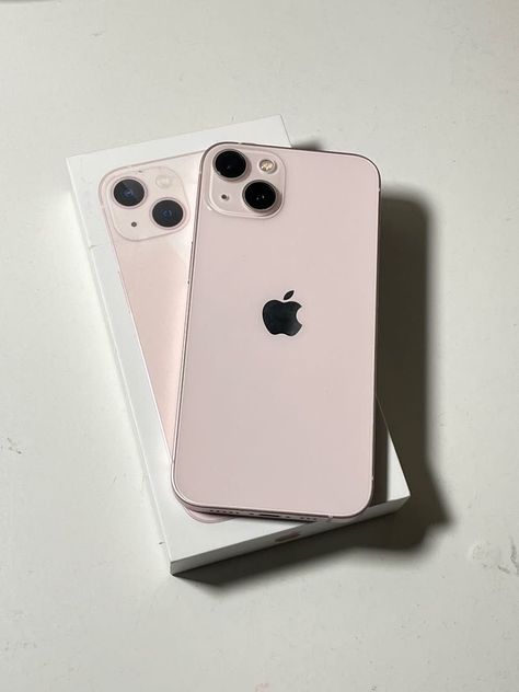 Iphone 13 Mini Pink, Iphone 13 Rose, 2025 Wishlist, Iphone Gift, Vision Planner, Future Iphone, Black Lagoon Anime, Dream Phone, Iphone Gifts