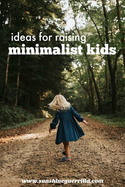 Ideas and Strategies for Raising Minimalist Kids - eco-friendly kids. Kids and Kon Mari. Green Kids. Sunshine Guerrilla Kon Mari, Minimal Lifestyle, Minimalist Kids, Eco Friendly Kids, Minimalism Lifestyle, Eco Friendly Baby, Natural Parenting, Attachment Parenting, Gentle Parenting