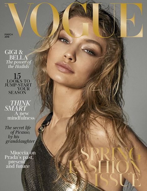 It's in the genes! Additionally both sisters have landed their own colour cover, posing in... #gigihadid #models #blackandwhite Bella Gigi Hadid, Vogue Vintage, Vogue Magazine Covers, Magazine Vogue, Fashion Magazine Cover, Steven Meisel, Vogue Beauty, Fashion Cover, Vogue Covers